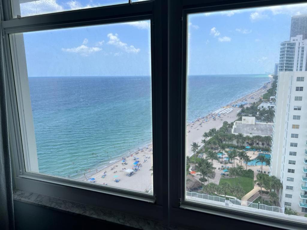 Penthouse Beach Front 1St Line, 2 Bedroom 2 Ba, New Decoration & Furnitures, Unobstructed View Of The Beautiful Atlantic, Free Parking ハリウッド エクステリア 写真